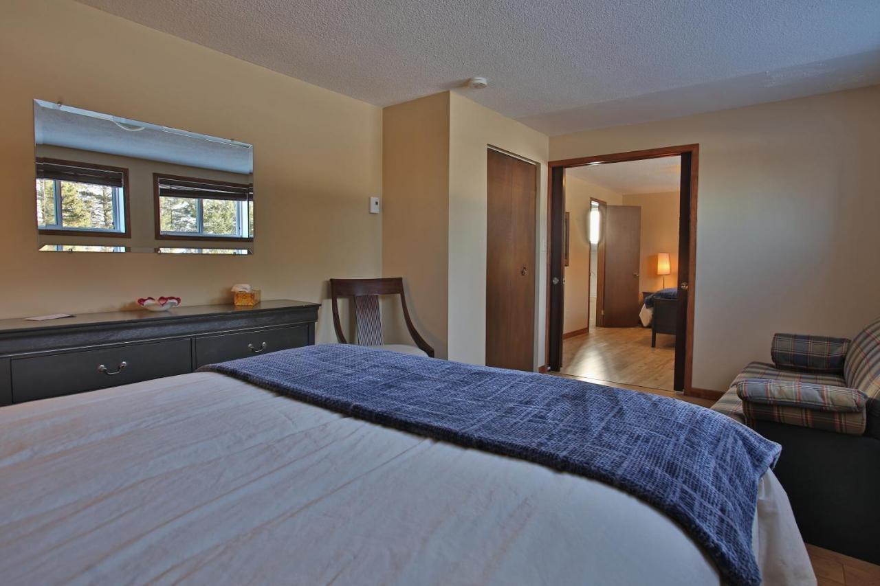 Bed and Breakfast Ranch St-Hubert Saint-Hermenegilde Екстер'єр фото