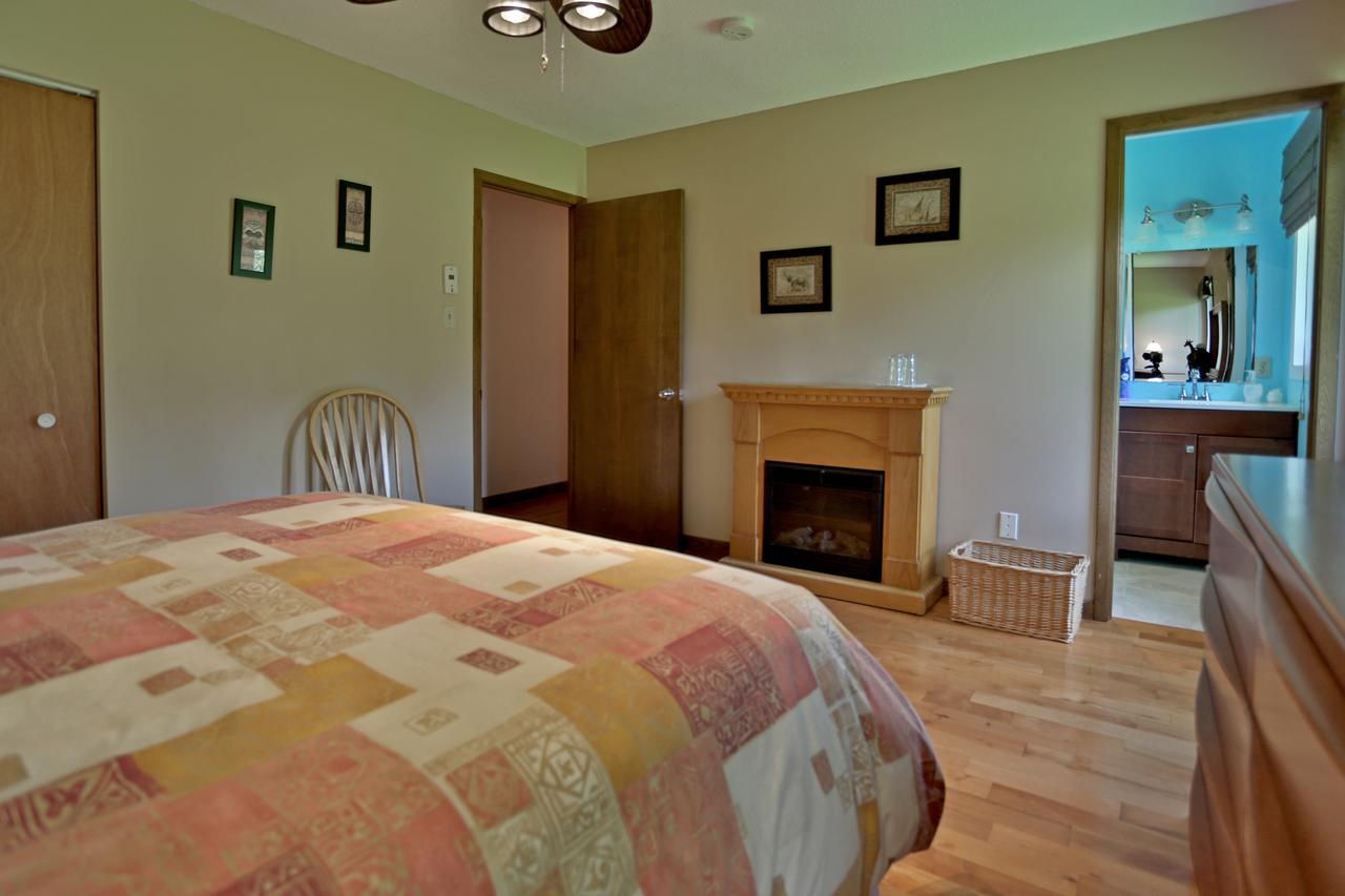 Bed and Breakfast Ranch St-Hubert Saint-Hermenegilde Екстер'єр фото